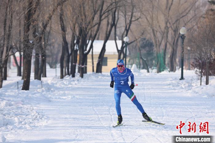哈尔滨冬季铁人三项世界杯在太阳岛雪博园开幕