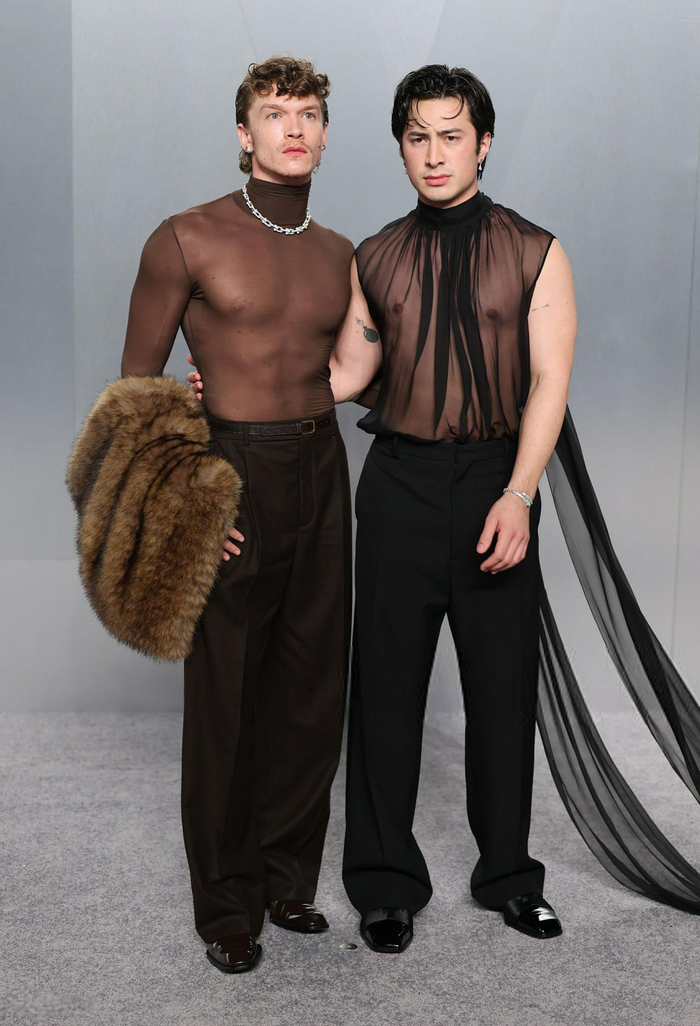 奥斯卡派对上演情侣透视装秀 两位男主引热议