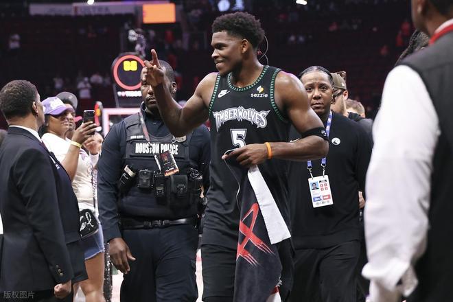 掘金马刺终极对决引爆西部排名悬念 约基奇文班