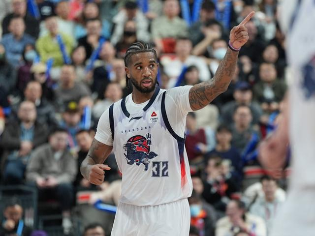 山东男篮季后赛卡位战前迎来核心外援复出