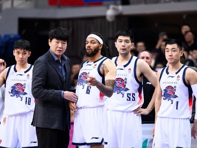 山东男篮季后赛卡位战前迎来核心外援复出