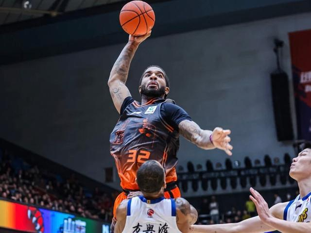 山东男篮季后赛卡位战前迎来核心外援复出