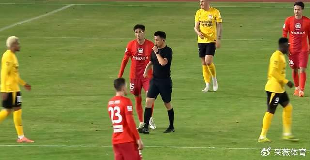 河南队0-0闷平西海岸 裁判误判成焦点